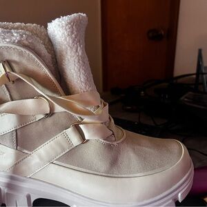 Sorel Women's Off-White Winter Boots